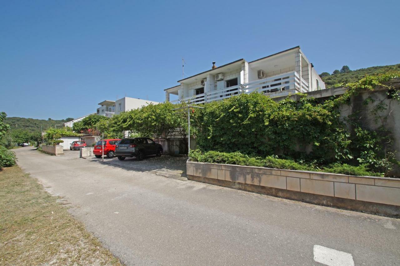 Vita Apartments Zrnovo Exterior foto
